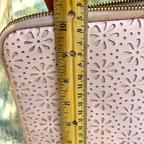 Kate Spade Pale Pink -Eyelet Cut Flowers-Zipper Plush Lined Computer Slip Bag - Picture 2 of 11